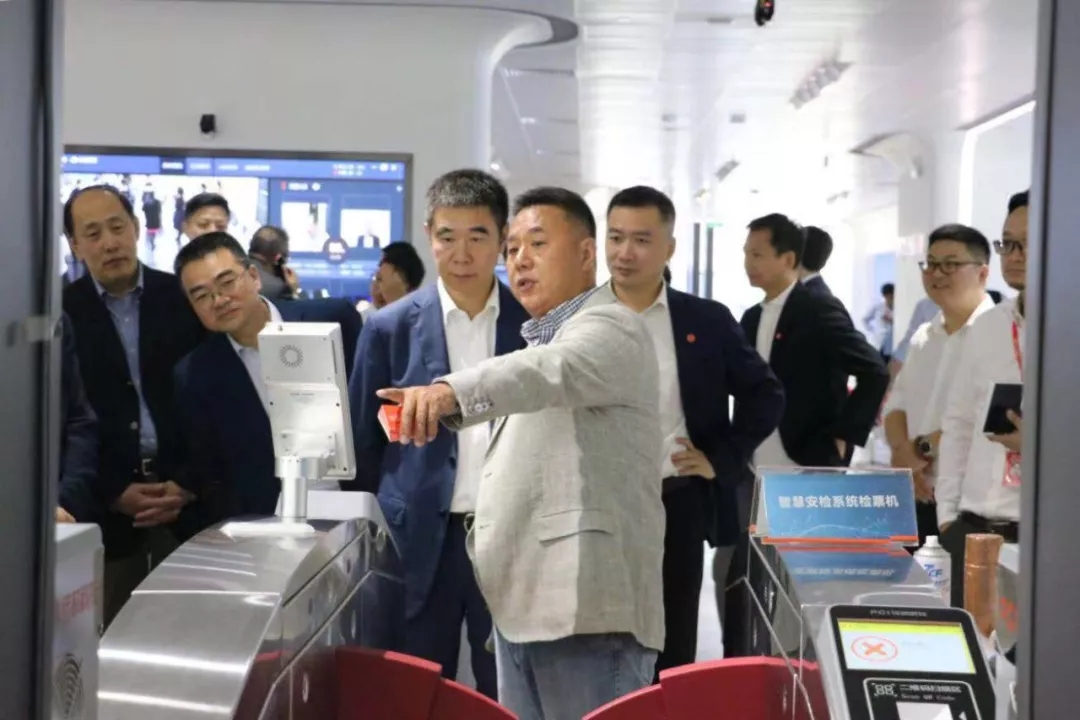 1544280834127546.jpg 640.webp (3).jpg